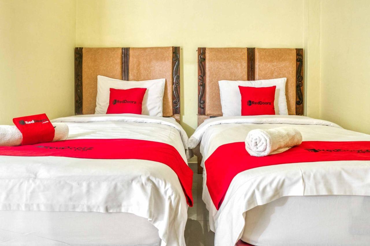 Reddoorz @ Jalan Kapten Muslim Medan Ngoại thất bức ảnh